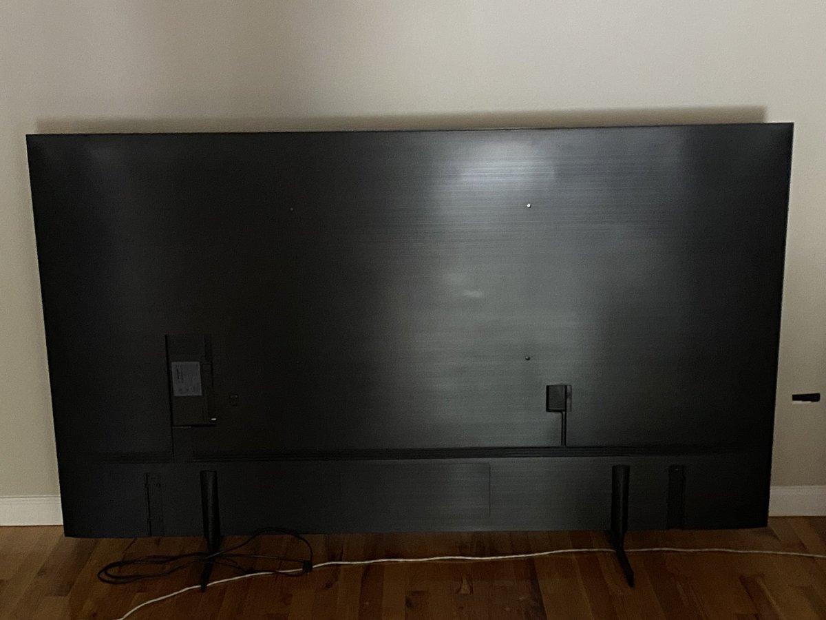 MikeysDad1031's tweet image. 3 years old and my 85” Samsung went and it’s the second time. I’m beyond 🤢 #samsung #badcustomerservice #thanksfornothing