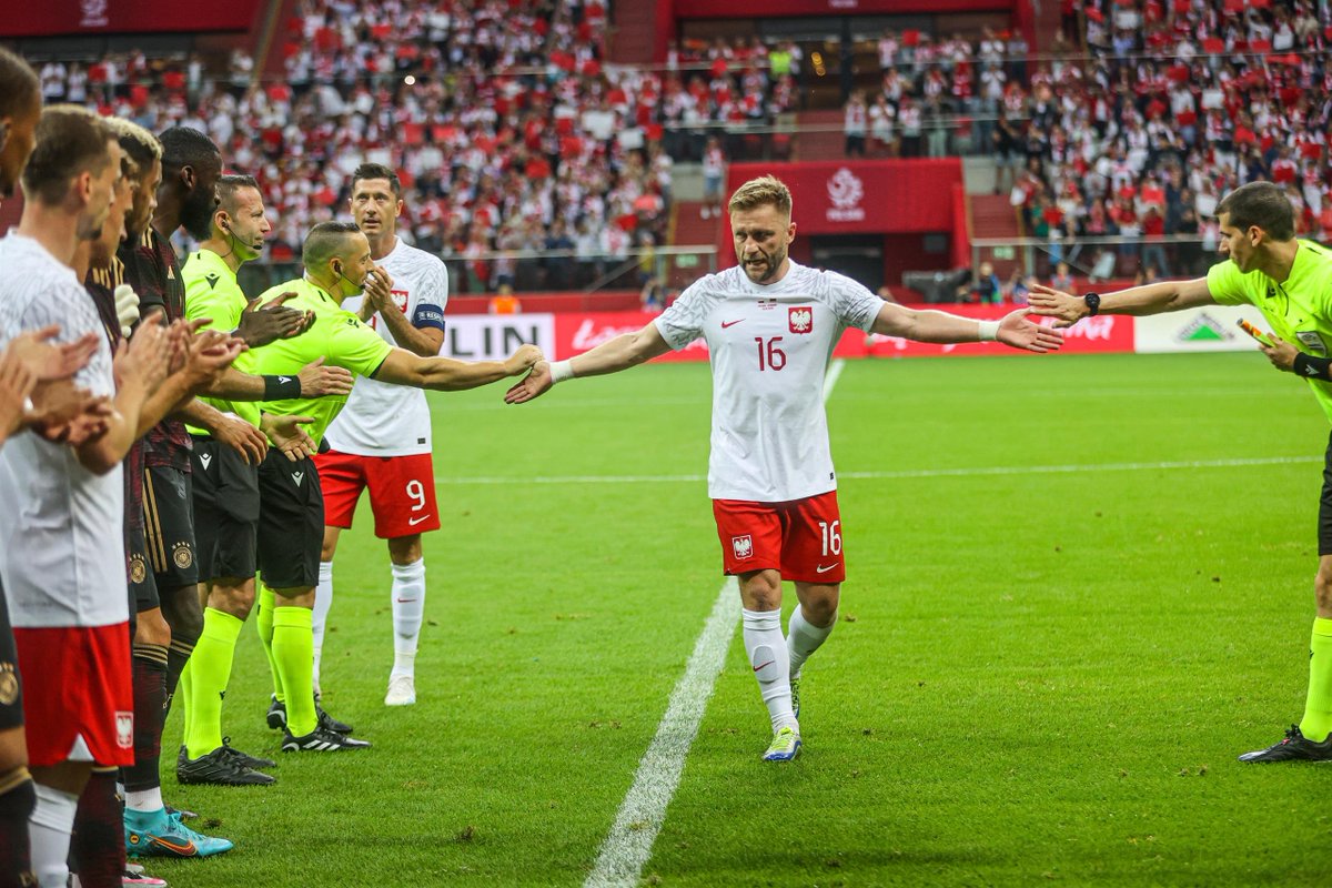 macjuzz_'s tweet photo. @stspolska Najbardziej emocjonalny moment z Reprezentacją Polski przeżyłem 16 czerwca 2023 roku, podczas meczu Polska – Niemcy, który oglądałem na żywo. Mecz był szczególny, bo to pożegnanie mojego ulubionego piłkarza, Jakuba Błaszczykowskiego. 1/2 #EmocjeBardziej https://t.co/i94ySEq5jk