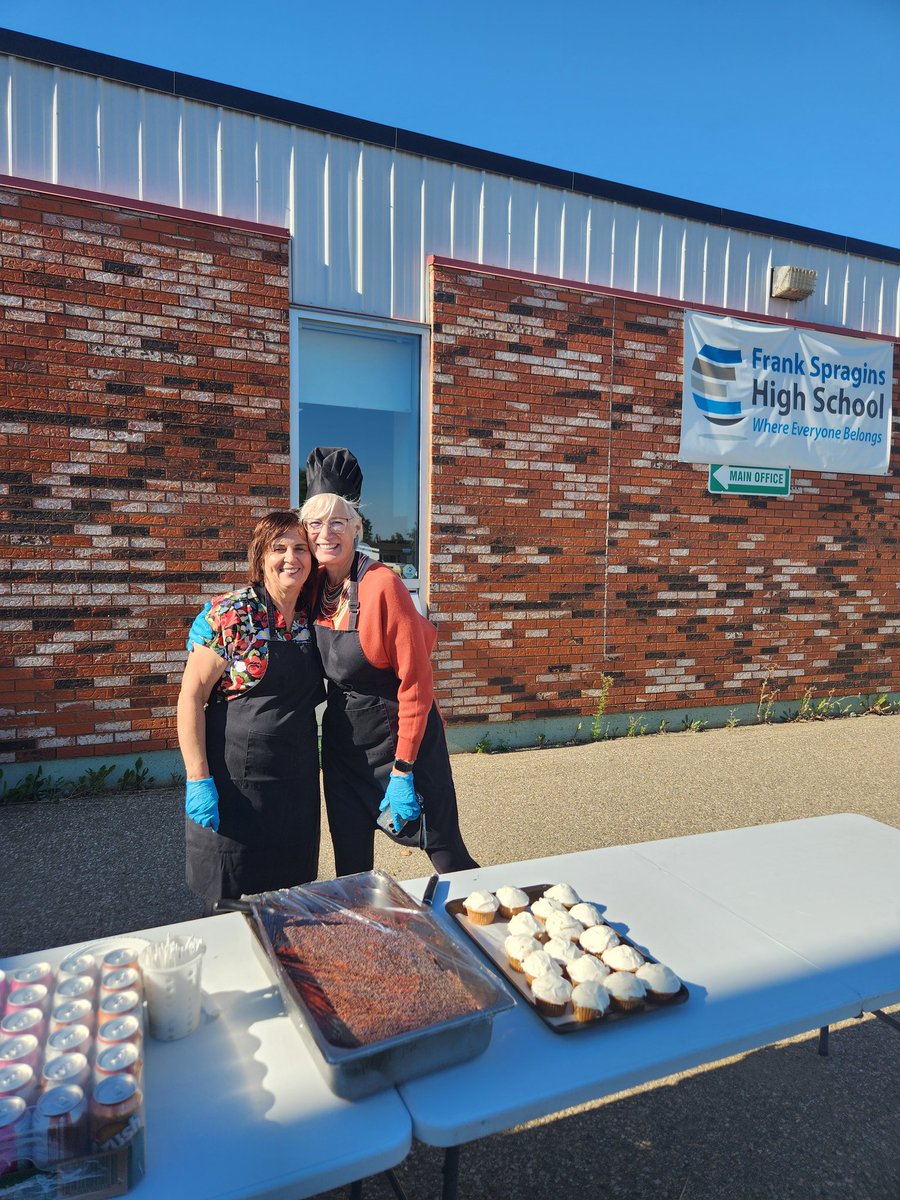 FrankSpraginsHS's tweet image. It&apos;s a great day to be at Frank Spragins!  Students and their famlies can stop by for our Welcome Back BBQ, until 1:00pm.  Try the food and games, meet some of our staff, and ask about our programs. #FMPSD #doingwhatsbestforkids