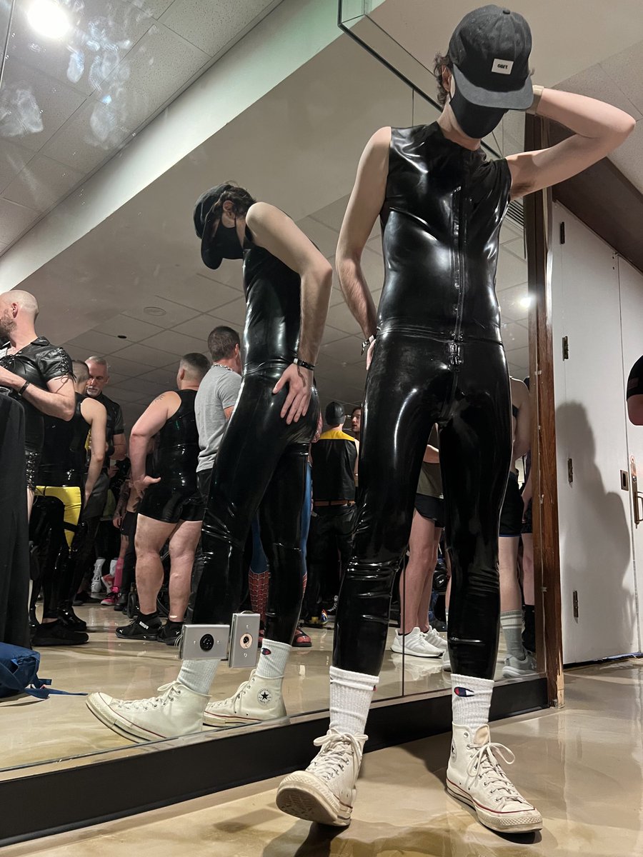 Sooooooo who else is in Berlin? 🇩🇪 😈