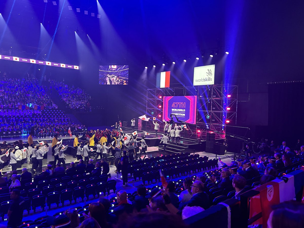 ogrisz13's tweet photo. @WorldskillsJ 頑張れ日本👍
Allez le Japon ! https://t.co/julH2Cizb9