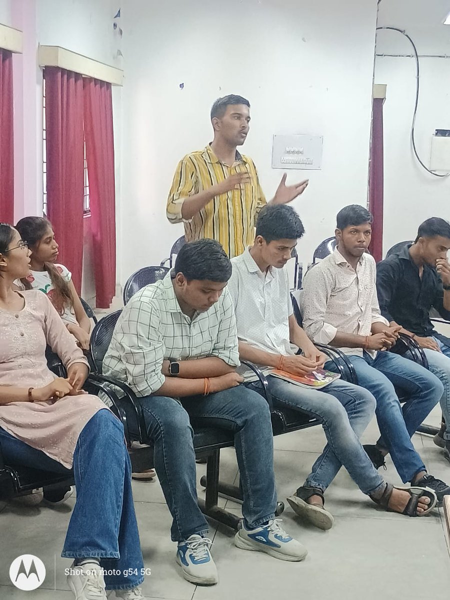 Renewable_E_LU's tweet photo. The pre-convocation event kicked off with a lively debate, setting an engaging and thought-provoking tone for the occasion. https://t.co/3QpkuctKTQ