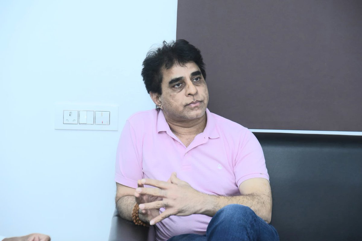 imketanjoshi's tweet image. कच्छ ज़िले में संदिग्ध बुख़ार से 12 लोगो की मौत। 
स्वास्थ्य मंत्री @irushikeshpatel तत्काल भुज पहुँचे और अधिकारियों से बैठक शुरू की 
#Fiver #Gujarat #HealthAndWellness @CMOGuj