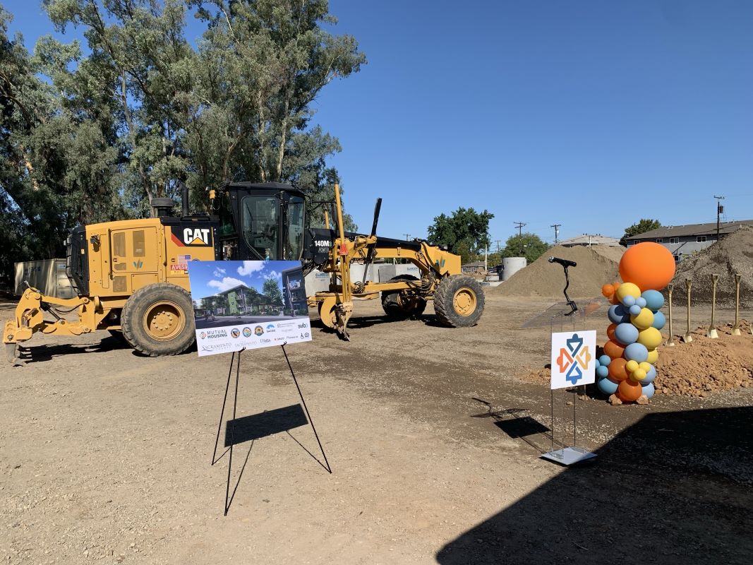 CalTreasurer's tweet photo. More affordable housing coming soon! $3.35MM annual federal tax credits awarded (112 units!) from STO. CTCAC deputy Anthony Zeto attended groundbreaking for San Juan Apts. in Sacramento w/ local, state, federal officials, advocates. #CTCAC @Mutual_Matters https://t.co/1uoB8QYMXR