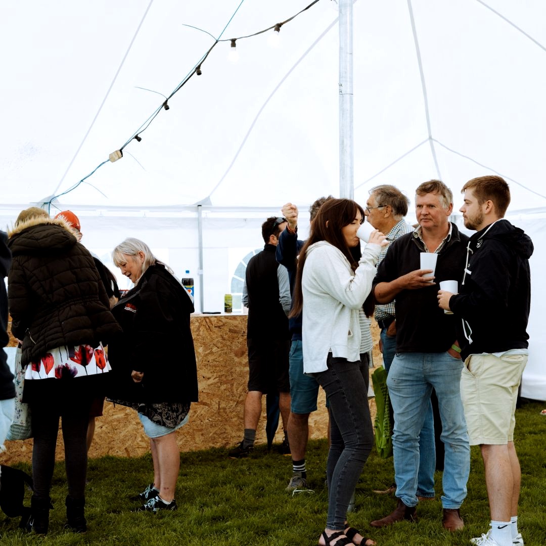 exbourneshow's tweet image. Cheap Drinks at the Exbourne Show!

🍻 Thirsty for a good time? At the Exbourne Show, we’ve got you covered with affordable, locally sourced drinks that won’t break the bank and a huge DRY marquee! 

📅 28th September 2024

#cheapbeer #ExbourneFestival #DevonEvents #CheersToFun