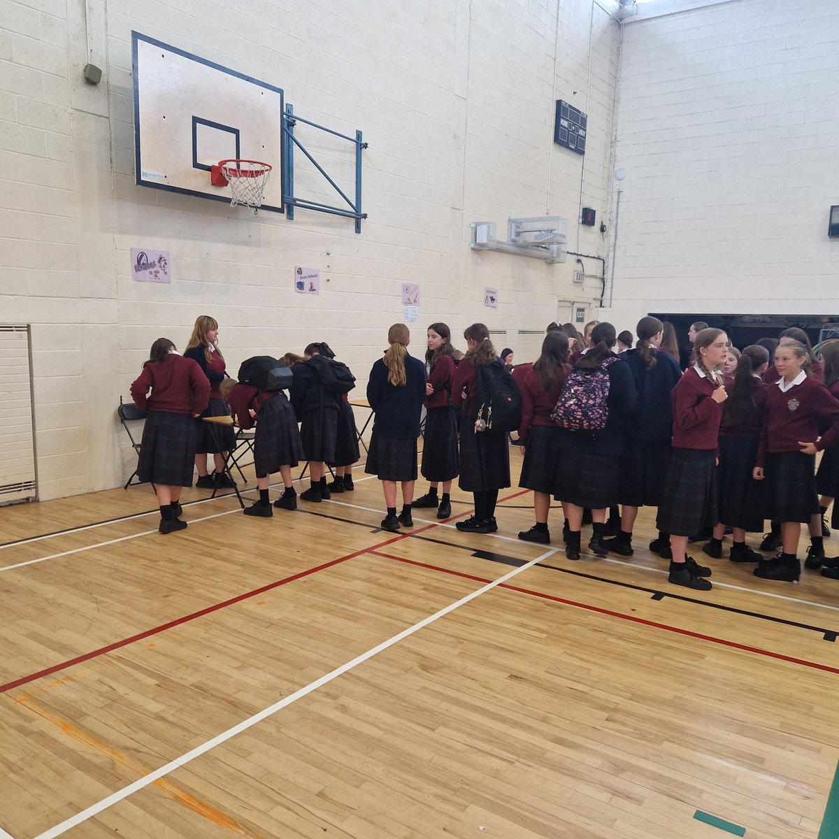 ExtraSMCN's tweet photo. A great buzz of excitement at our clubs & societies day today as students signed up to the varied extra-curricular programme on offer @StMarysCollege we cant wait to get started #getinvolved #joinaclub #funwithfriends https://t.co/qgZQdPIc3o