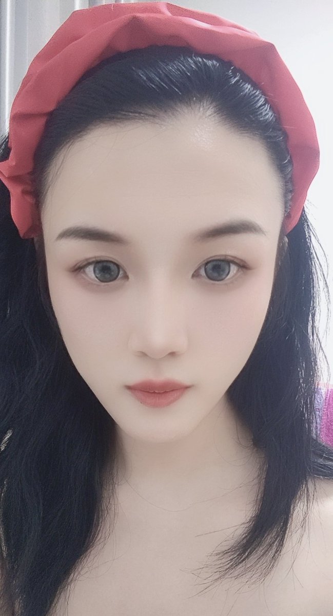 tsmm990110's tweet photo. 湖北TS 人妖 ladyboy 药娘 宜昌 武汉可约喜欢粗的长的大的，来个屌大的金主爸爸，操死我，想被塞满，屌丝勿扰微信在主页  有没有让我蹭空调的哥哥 https://t.co/0Q3EOiHqP0