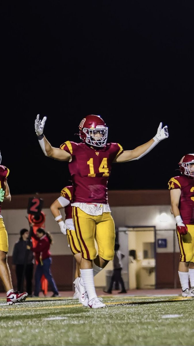 6'1 215 LB 
2025 3.4 GPA
Channel League Leader in Sacks
Week 3 Defensive Player of game
3 Game Highlight   hudl.com/v/2Q4Lky