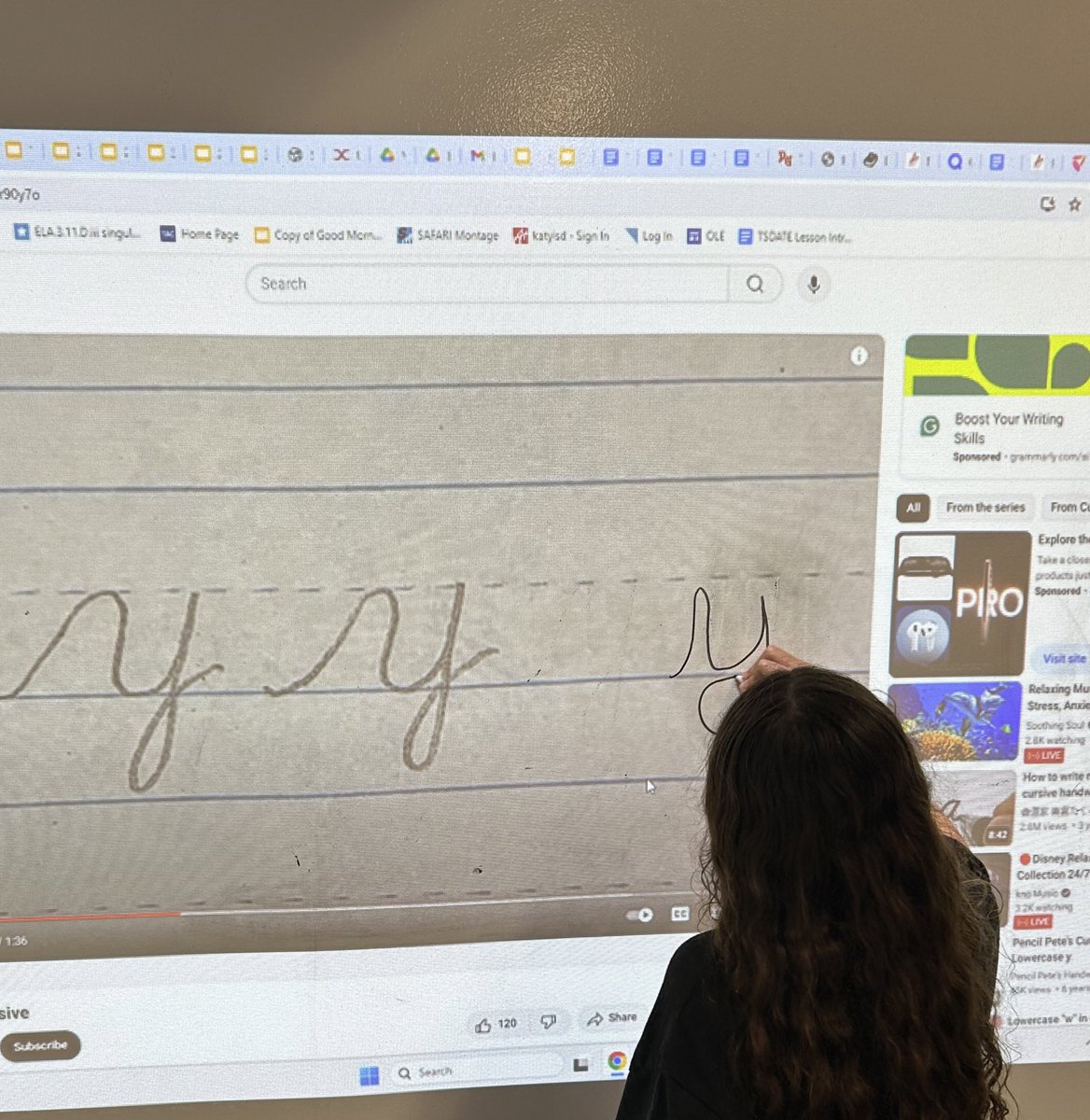 We practiced the cursive “y” during our 5th grade group today! <a href="/OLE_Leopards/">Leonard Elementary</a> <a href="/shouprachel/">Rachel Shoup</a>