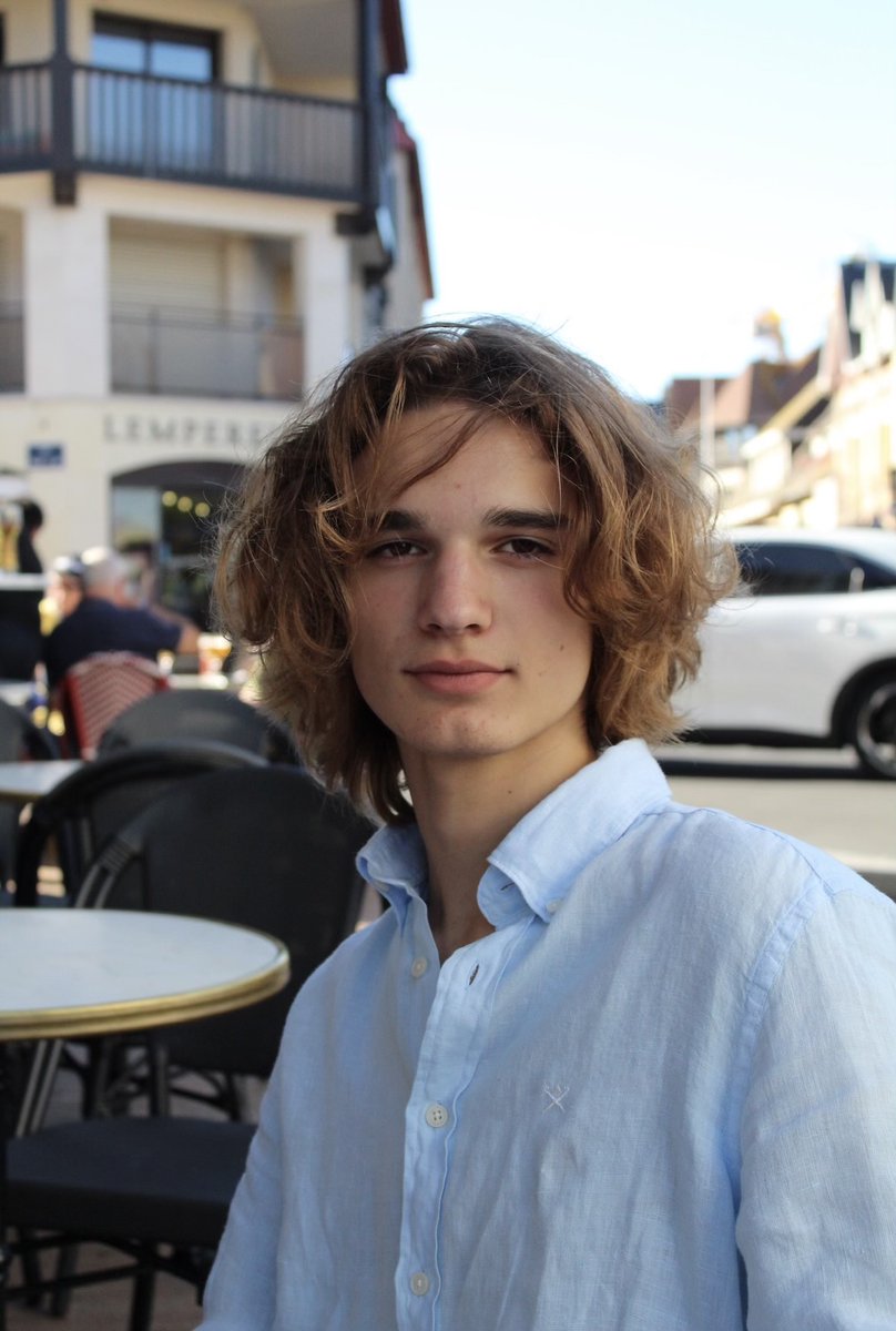 Je vous présente Gabin qui est né en 2005, comme mon ainée et qui depuis quelques mois vit sous mon toit à #Montpellier 

Nous avions un accord cet été : pas de loyer à condition qu'il reprenne ses études.

Gabin a trouvé une école, mais il lui manque l'essentiel pour concrétiser