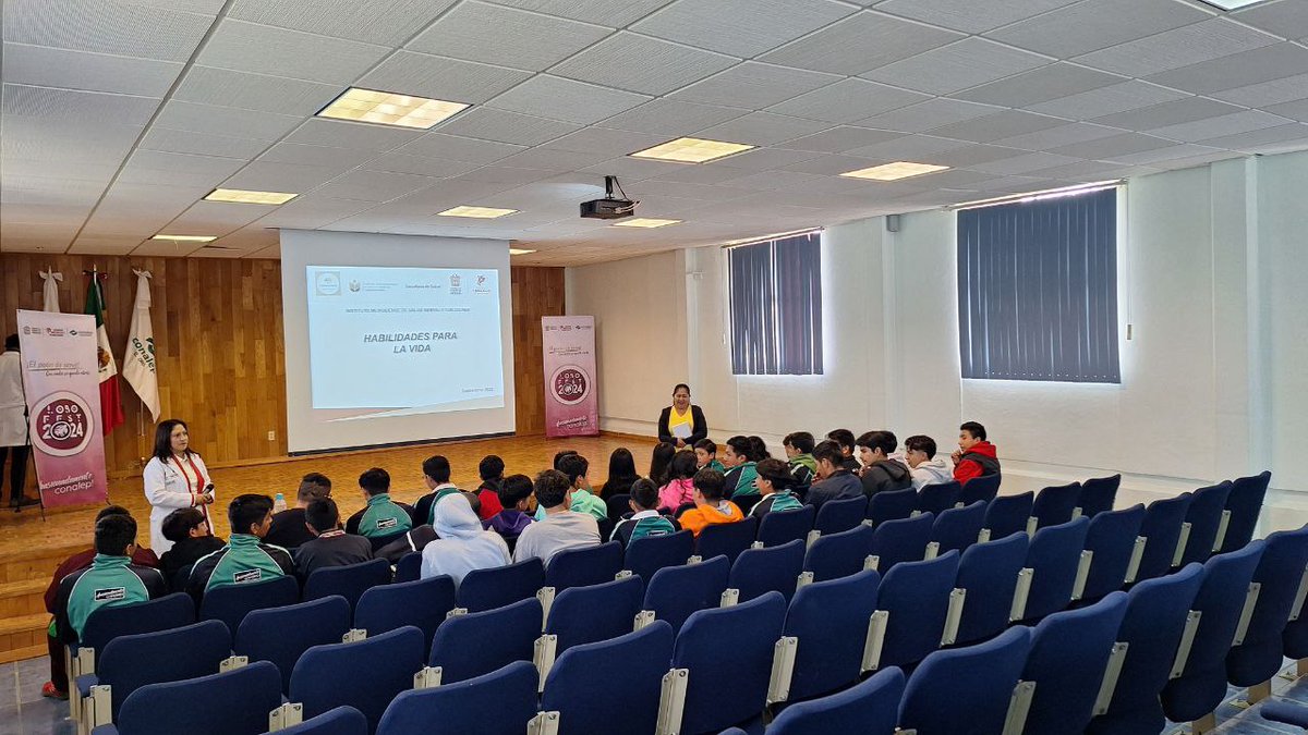 ConalepElOro's tweet photo. "Las habilidades que aprendemos hoy, son las herramientas que utilizaremos mañana". 
Alumnos del grupo 302 participan en el taller "Habilidades para la Vida", donde desarrollan competencias clave para enfrentar los desafíos del futuro.
#ApasionadamenteCONALEP
#ElPoderDeServir https://t.co/cIfuZuGqXA