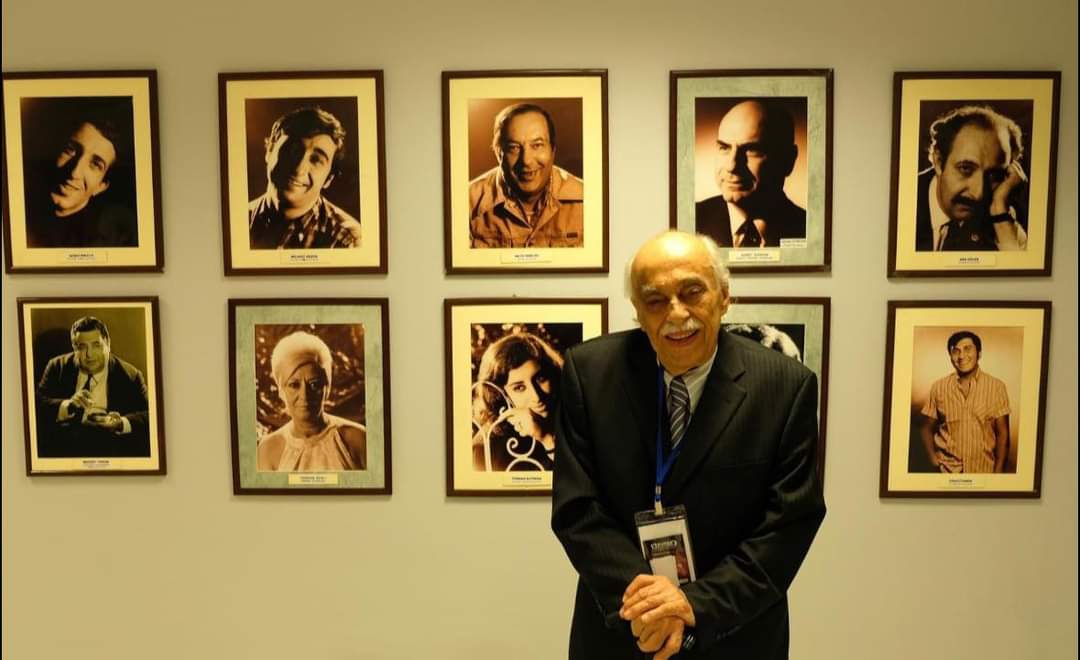 blkdair's tweet photo. AHMET ESMER VEFAT ETTİ
Fotoğraf ve karikatürün duayen isimlerinden Ahmet Esmer (90) vefat etti. 
Mide ameliyatı olan Esmer, ameliyat sonrası kaldığı yoğun bakımda hayata veda etti.
 Merhum Ahmet Esmer’in cenazesi yarın (11 Eylül) Zağnos Paşa Camiinde ikindi namazında kaldırılack https://t.co/RAKW5waYaD