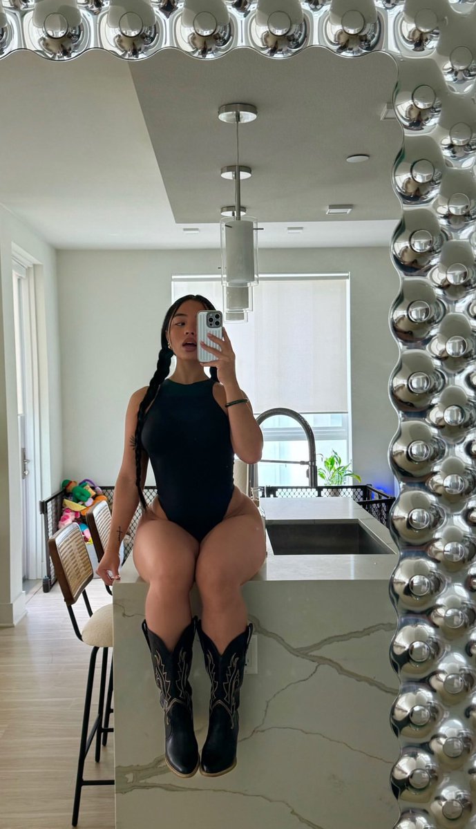 NDeferner's tweet image. Hello everyone it been awhile here ❤️