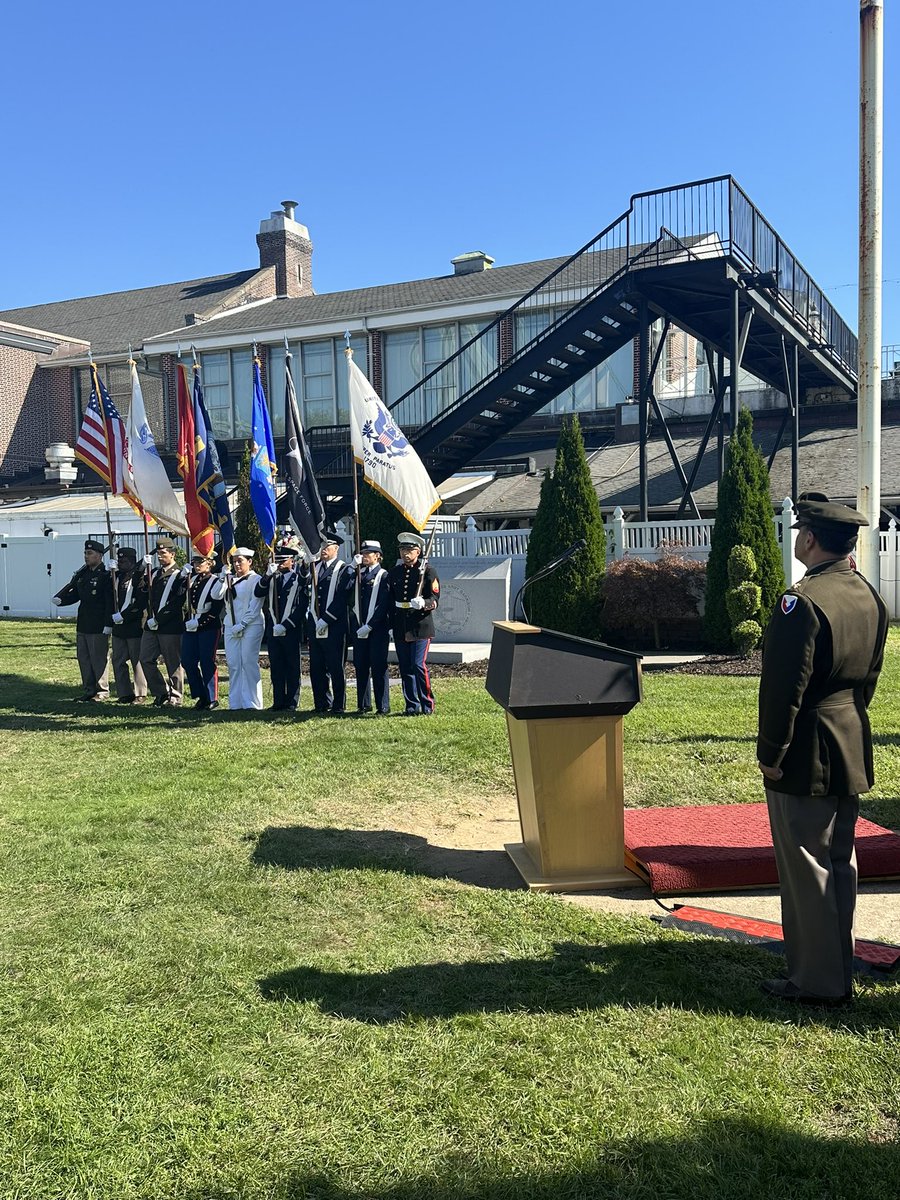 CMDMCarr's tweet image. It was a privilege to be a part of the ceremony at @BrooklynFMWR this morning honoring those victims of 9/11 and the men and women who gave their lives to defend their country in response to these attacks. #forthamilton #brooklyn