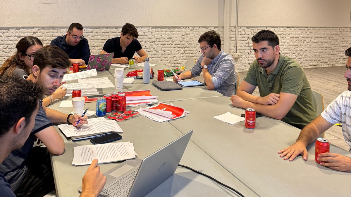 📑Avui ens hem reunit en una primera sessió per a treballar les esmenes dels documents congressuals de la JSC🌹