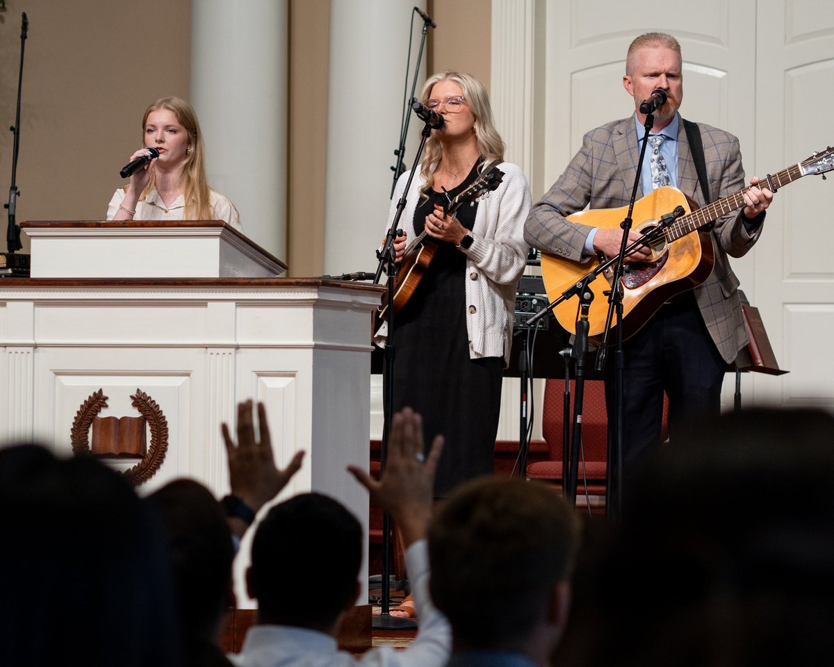 vbc_now's tweet photo. What a blessing to have the Morrison Sisters and Br. Wesley singing in chapel today. Br. Wesley then preached about making the right decisions and how the wrong decisions can mess everything up https://t.co/hEyPEn81Rv