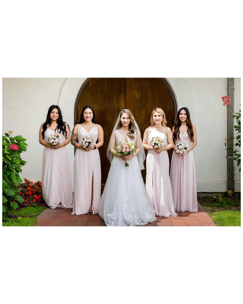insbystudio's tweet photo. One of the best parts of the wedding? Having the bride squad by your side! 👯‍♀️💕 These ladies brought so much love, laughter, and support to make the day even more special!
#bridesquad #bridesmaids #teambride #weddinginspirationideas #weddingdesignsideas #californiaweddings https://t.co/VNhF5k4tJw