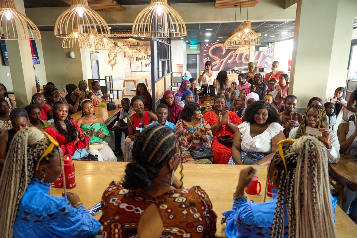 KaatyDiallo's tweet photo. Merci mes kaatyninis du Senegal 🇸🇳♥️
Un MEETUP 10/10.
J’ai la meilleure TEAM❤️ https://t.co/w05GjE0epp