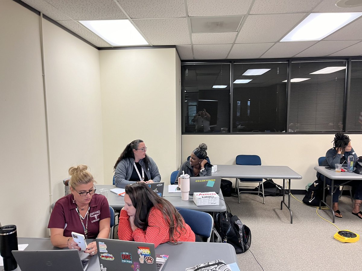 LCISD_CCMR (@lcisd_ccmr) on Twitter photo AVID campus leaders collaborating together to support all students!@LamarCISD <a href="/zachlambert29/">zach lambert</a> AVID campus leaders collaborating together to support all students!@LamarCISD <a href="/zachlambert29/">zach lambert</a>