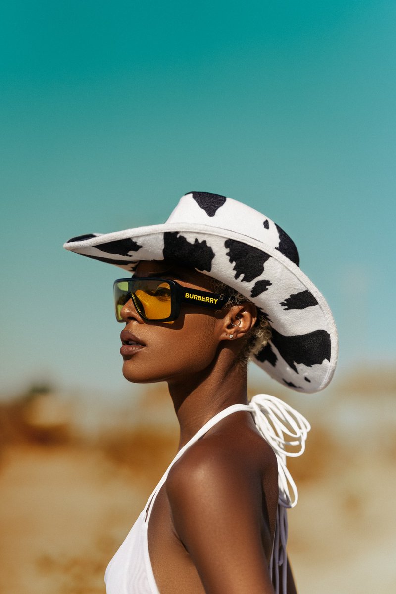 The Setup.                            The Shot.

<a href="/lo2uhoes/">i love n,u,m,b,e,r,s</a>