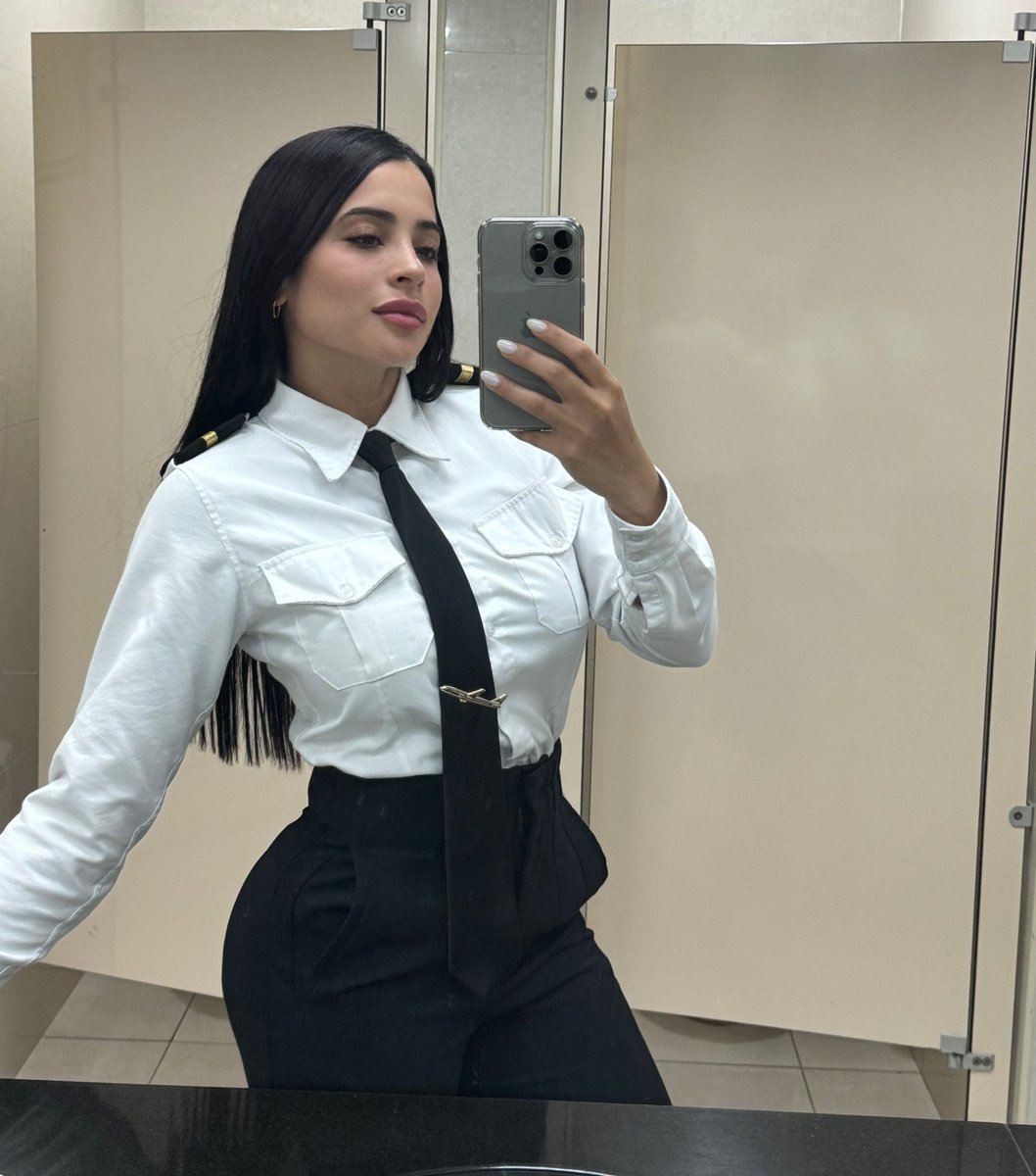 Gabriella Monasterios tweet media