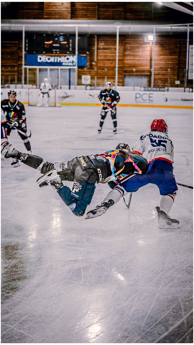 WeingaertnerM's tweet photo. Se limiter au strict minimum.
Se limiter à 2 photos pour raconter un match 
#sportsdegones #lhc @LHC_Pro https://t.co/TGRNzfCFbd