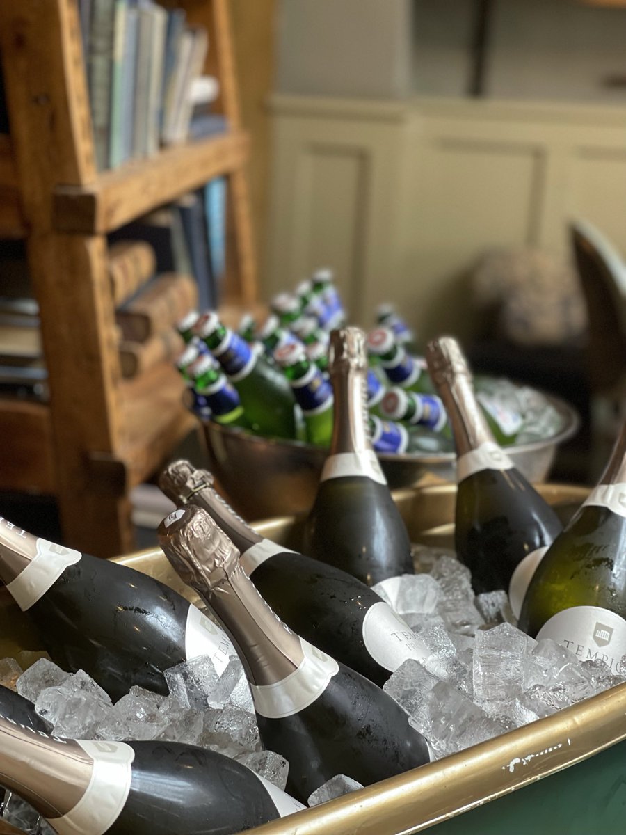 HandAndSpear tweet media