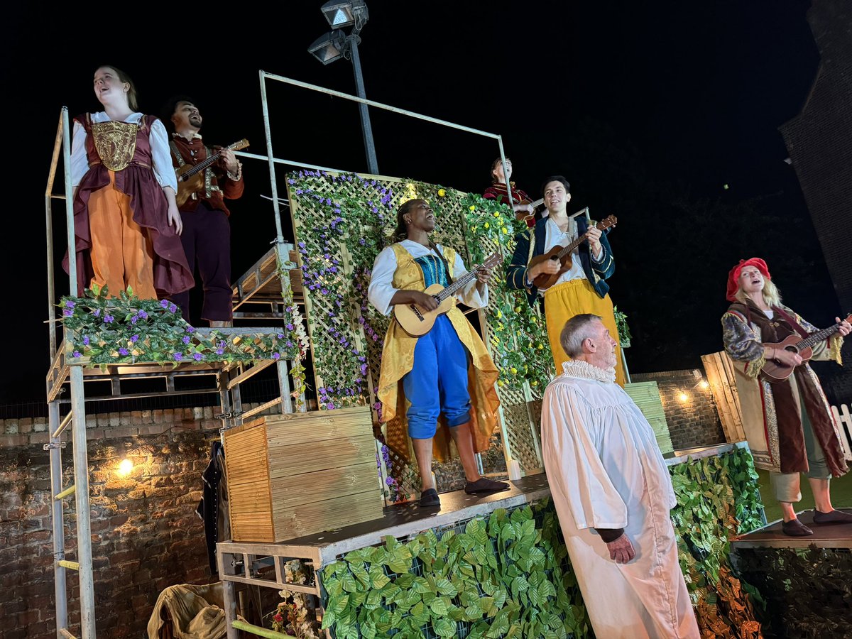 Paul Shillito (@curiouspsh) on Twitter photo Lovely evening with my mum watching <a href="/weareopenbar/">Open Bar Theatre</a> make ‘Much Ado About Nothing’ come alive at <a href="/PloughInnEaling/">Plough Inn, Ealing</a> . Funny, lively and very engaging. Highly recommended. Lovely evening with my mum watching <a href="/weareopenbar/">Open Bar Theatre</a> make ‘Much Ado About Nothing’ come alive at <a href="/PloughInnEaling/">Plough Inn, Ealing</a> . Funny, lively and very engaging. Highly recommended.