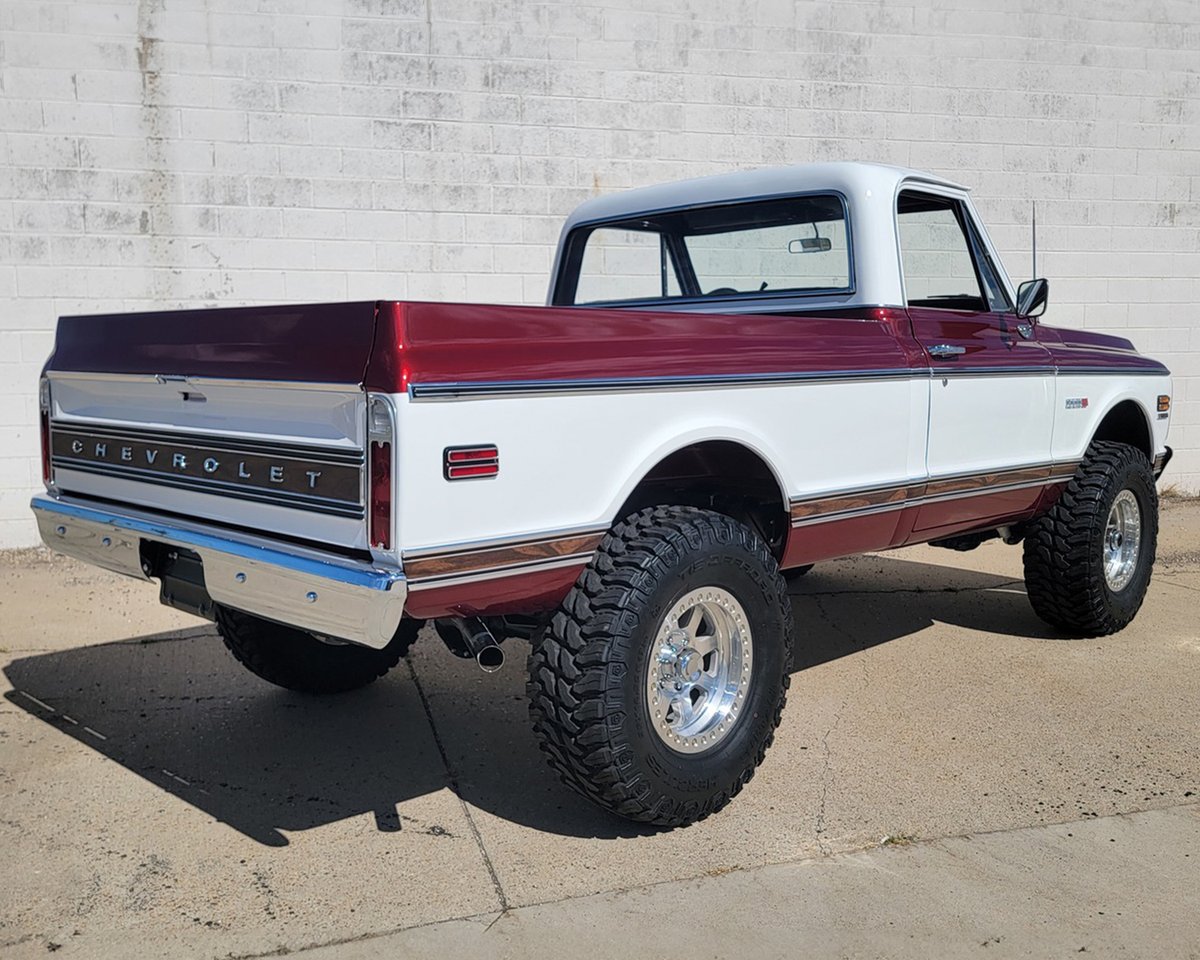 Barrett_Jackson's tweet photo. @chevrolet This #K10 features 4-wheel drive, air conditioning, #power steering and brakes, custom upholstery and Raceline #beadlock wheels #wrapped in 35-inch tires. It's ready to sell with No Reserve, Oct. 10-13 at the 2024 #Scottsdale Fall Auction.
Learn more: https://t.co/uFf892CvCw https://t.co/F6d0jtQfIX