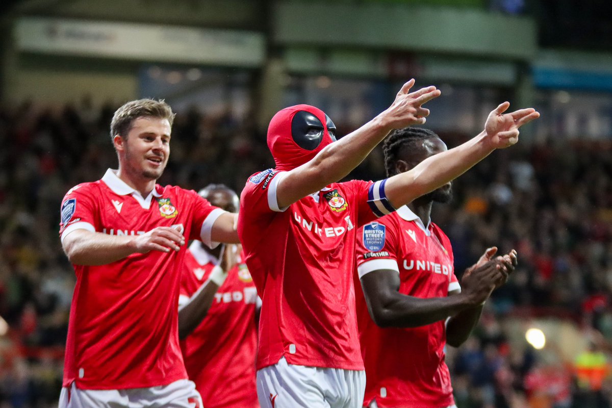 MenInBlazers's tweet image. Super Paul Mullin scores first goal of the season—then hits Welshpool mask celebration. 🤩

He's back 🐉