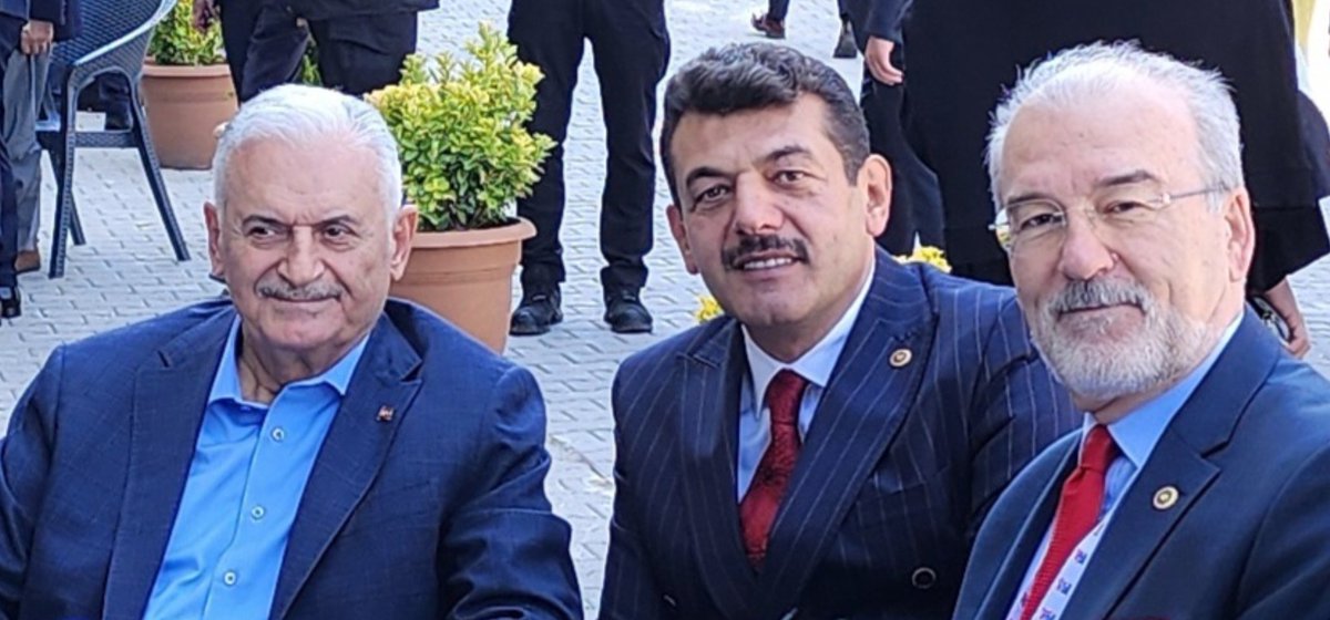 Anjiyo olan son Başbakanımız ve Türk Devletleri Teşkilatı Aksakallar Heyeti Başkanı Sn. Binali Yıldırım'a acil şifalar diliyorum.
Geçmiş olsun.
<a href="/BY/">Binali Yıldırım</a>