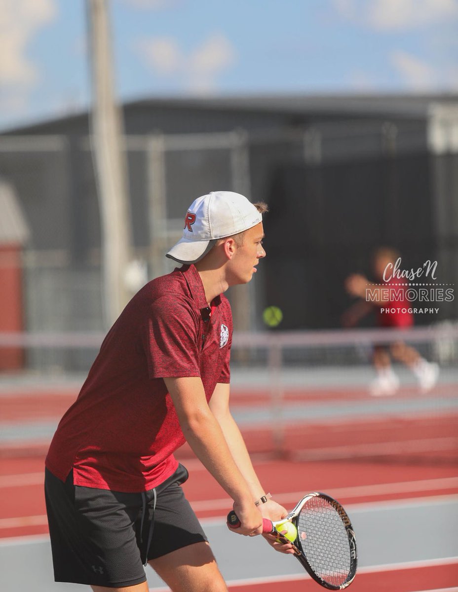 cgchase's tweet photo. This guy with his 4th straight singles win tonight for ⁦@rchs_lions⁩ tennis tonight! https://t.co/j6x5HrKCMz