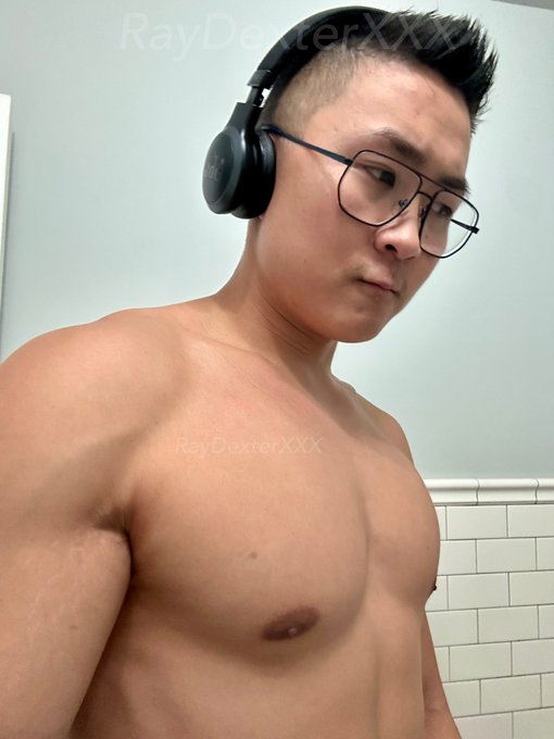 Watch Ray Dexter ($4 OF)'s leaked NSFW photo on TwXstars