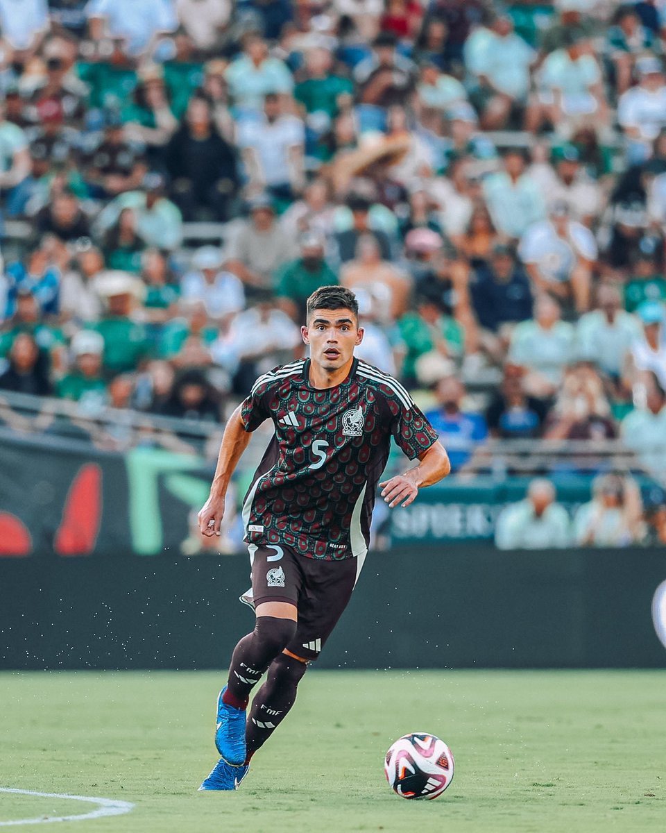 VS SINERGIA (@vs_sinergia) on Twitter photo Johan Vásquez (<a href="/Johanvasquez23/">Johan Vasquez</a>) portará el gafete de capitán con <a href="/miseleccionmx/">Selección Nacional</a> en el duelo ante Canadá 🇨🇦.
#JugadorVSSinergia Johan Vásquez (<a href="/Johanvasquez23/">Johan Vasquez</a>) portará el gafete de capitán con <a href="/miseleccionmx/">Selección Nacional</a> en el duelo ante Canadá 🇨🇦.
#JugadorVSSinergia