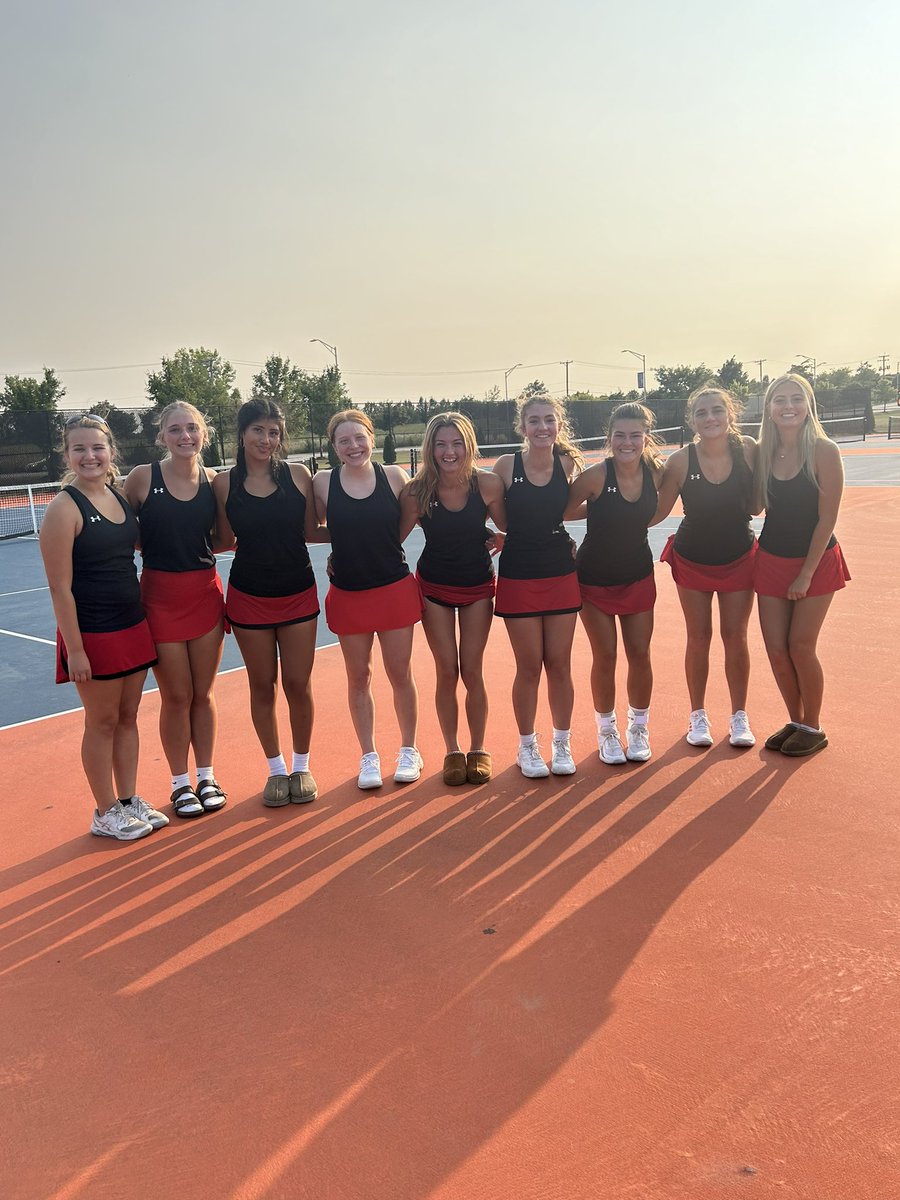 foxestennis's tweet photo. Foxes jv and varsity defeat Romeoville 7-0,7-0 tonight. ❤️🦊🎾💪🏼#bringemoutbringemout @YHSAthletics115 @jwelge96 https://t.co/5oKYA6Xt7l