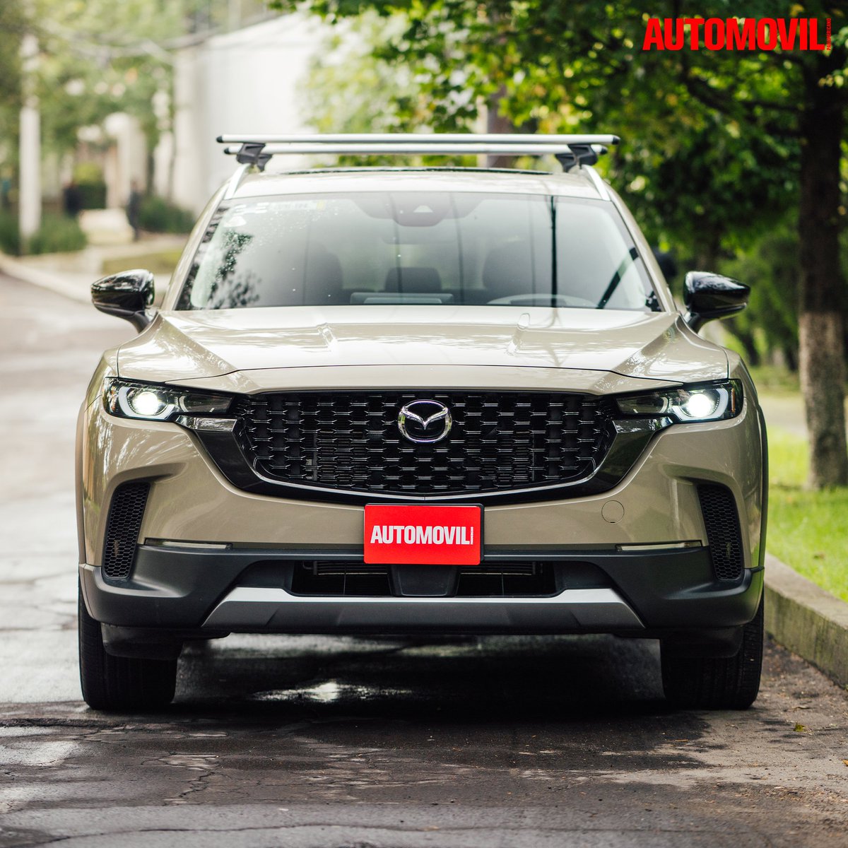 AutomovilMex's tweet photo. Mazda CX-50 se une a la fiebre de las SUV compactas, demostrando que este segmento sigue siendo el epicentro del mercado automotriz. Con su enfoque en la aventura y el diseño más robusto, Mazda apunta a capturar el corazón de quienes buscan algo más que una simple "crossover". 
Más detalles: https://t.co/L9jqAHg0X6

#automovilpanamericano #mazda #mazdacx50