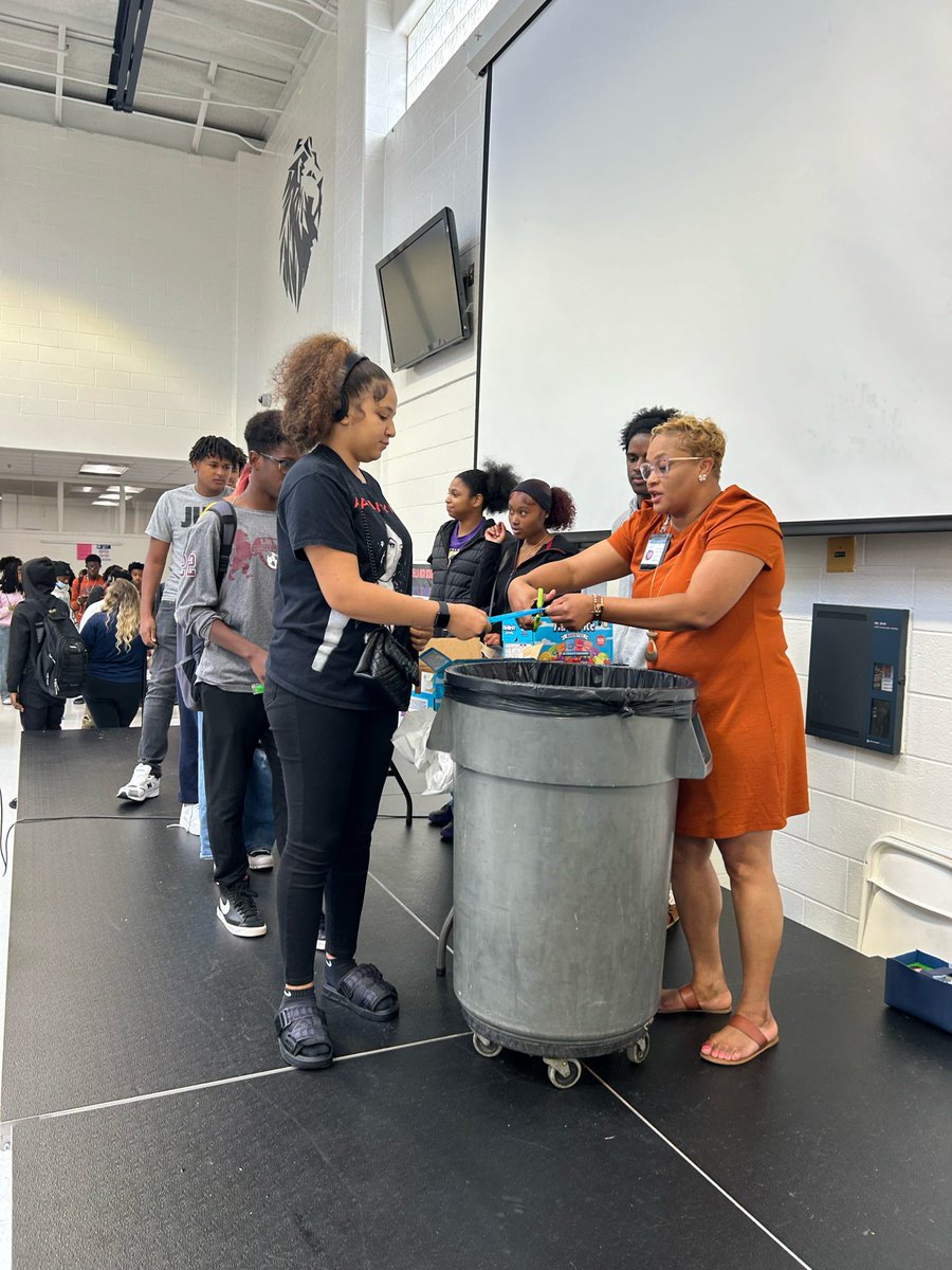 Jennifer Brown tweet media