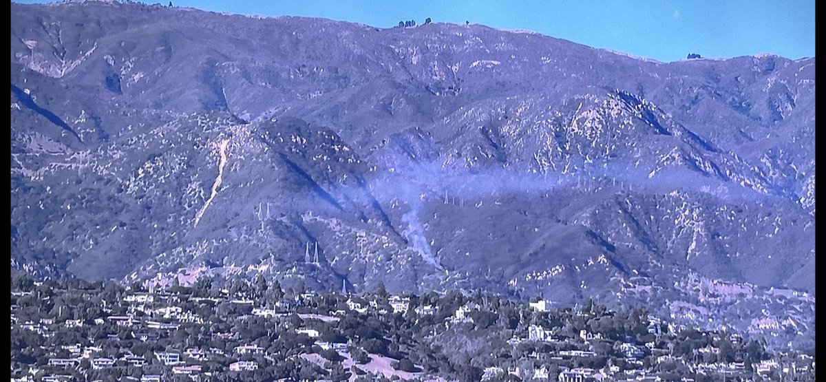 Happening now....Transformer fire north of Coyote Rd. in the Santa Barbara foothills has a full vegetation response. Santa Barbara City, County, Montecito and Carpinteria crews heading in.  Adding air support.  Slow rate of spread.