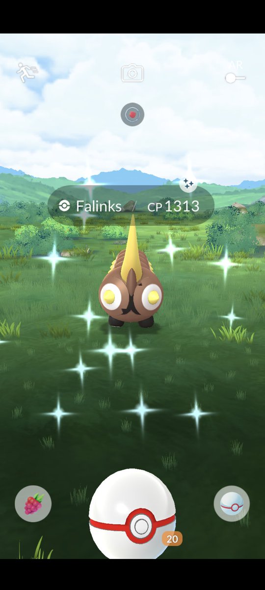 AryaBacon's tweet photo. Today was the first I've been out to play for 2 weeks (was sich with a cold with a fever). Couch caught for the most part and couldn't do my daily raids, and only did Falinks cause I finished work and needed to drive home. Had amazing luck for not getting out for the event!  ... https://t.co/x9UFm5MxLG