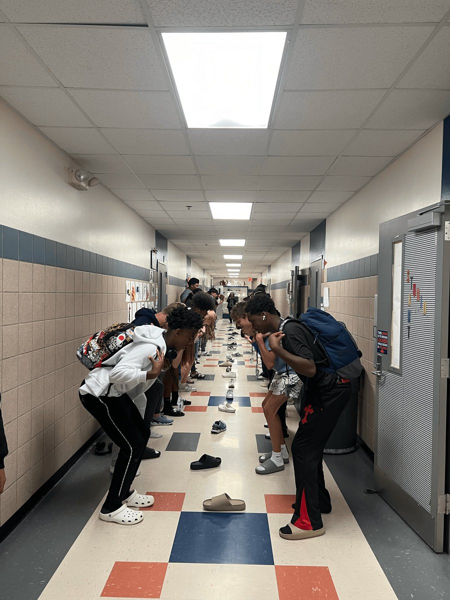 SachseFCA's tweet photo. HEAD SHOULDERS SHOE!

FCA was a blast this morning!! We had so much fun and had a great time meeting everyone. Great turn out with lots of new faces, let’s keep it this way! 
 
Week 2 next Tuesday @6:50am Room 185.

Hebrews 10:24-25 https://t.co/wYovatSi0Y