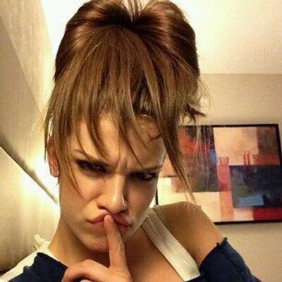 starrElizabethl's tweet photo. My beautiful sister @daniellelord_ I love you sis.. https://t.co/ky437viN7o