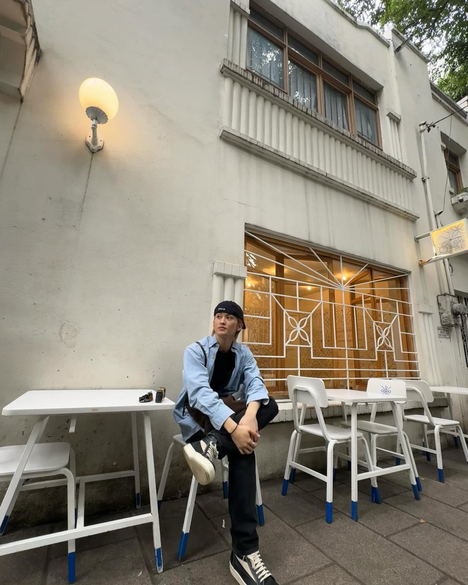 LOOKSMKL's tweet photo. 🩵 https://t.co/bMDy22Q5oV