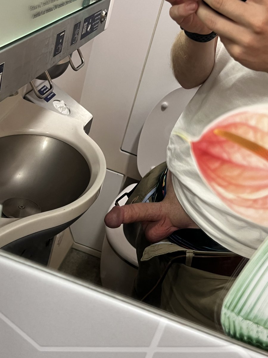 A bit horny at the train. Need an helping mouth 🫦