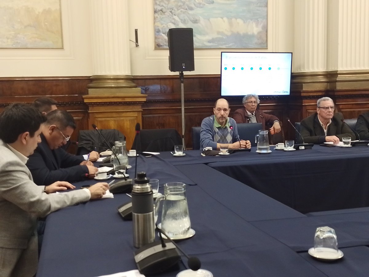CatelArgentina's tweet photo. Hoy desde imowi estamos brindando servicio en más de 30 localidades y hay ya más 10 entidades que quieren sumarse al proyecto. 
Estamos conectando localidades que no tenían conexión y al mismo tiempo dando trabajo a las personas en estos sitios, cumpliendo doblemente con la dimensión social de nuestra misión.

Presentes en la reunión de Comisión de @DiputadosAR de Asuntos Cooperativos, exponiendo como el cuarto operador móvil del país.