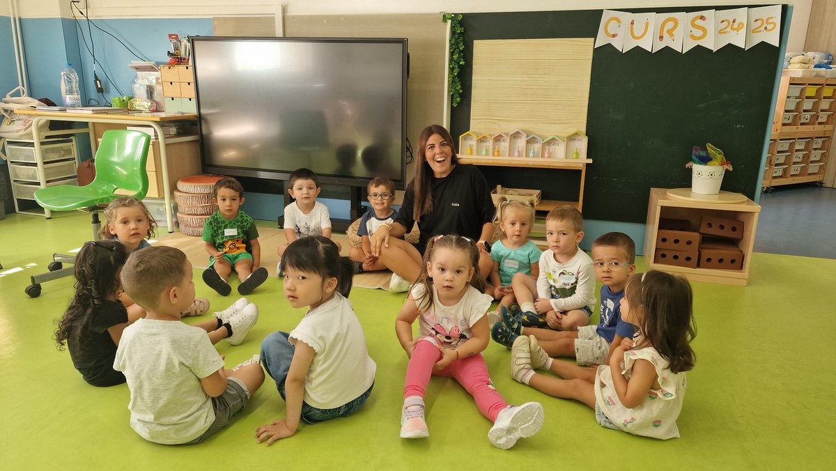 LaiaBlancoMDC's tweet photo. Això comença molt i molt bé! Primers dies amb grups reduits 😍 https://t.co/GGFpd8YueV