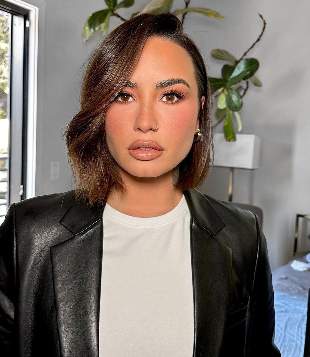 PopCrave's tweet photo. Demi Lovato announces new song “You’ll be OK, Kid” coming out this Friday.

The song will be part of Lovato’s ‘Child Star’ documentary. https://t.co/VjkqMFe9uK