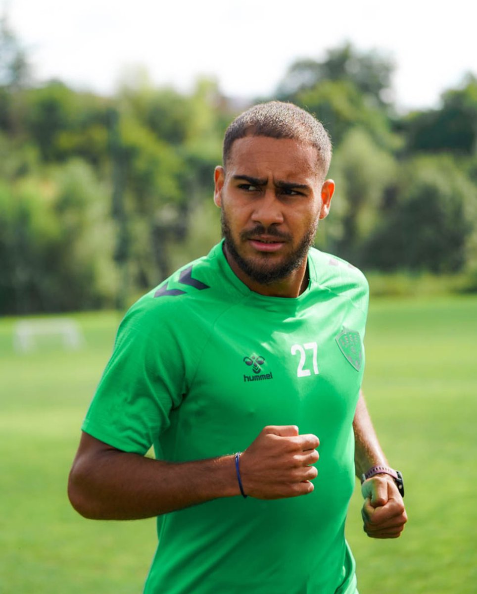 ASSE_NewsOff's tweet photo. 🚨 AÏE !!! Touché au ménisque, notre latéral Yvann #Maçon (25 ans) va devoir être opéré.
Indisponibilité estimée à 2 mois.🤯
L'ASSE pourrait être poussé à le remplacer par un joker.🔍
Thomas #Monconduit va lui aussi subir une opération qui pourrait l'éloigner durant 3-4 mois.🚑 https://t.co/lLXqnynLYy