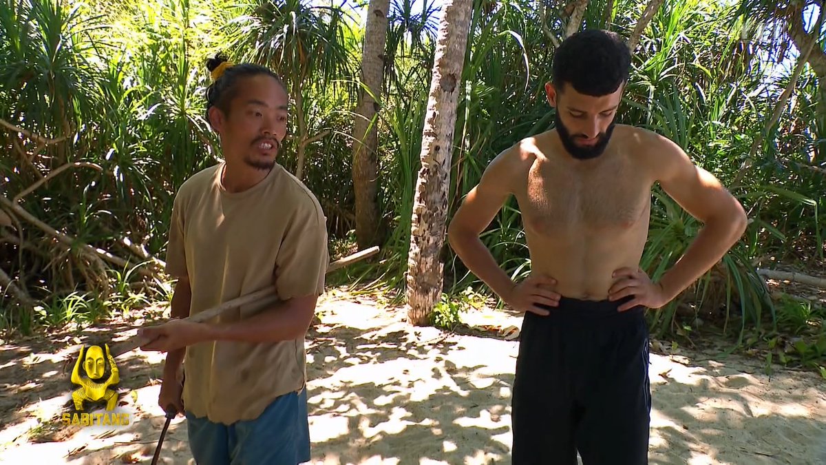 CocsAndLuns's tweet photo. "C'EST CELLE QUI OUVRE LE + SA GUEULE SUR LE CAMP" LE GOAAAT MICHEL, LE GOAT #KohLanta https://t.co/aGrB6Qre0d