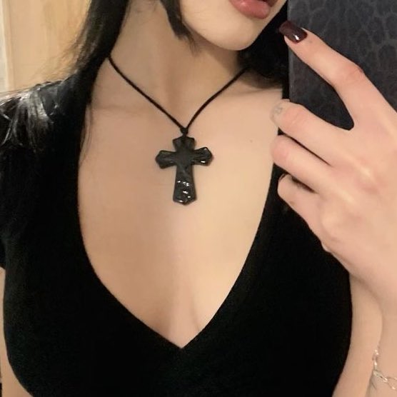 dveules's tweet image. ֹ ⁎ ᣞ ♱ #promotwt | looking for moots !
— 20 , she/her
— final fantasy , resident evil, val, mc, rdr + more
— jjk, berserk, evangelion + more
— interactive !!
— ♡// ↻ for moots
#anitwt #valtwt #gamingtwt #mangatwt