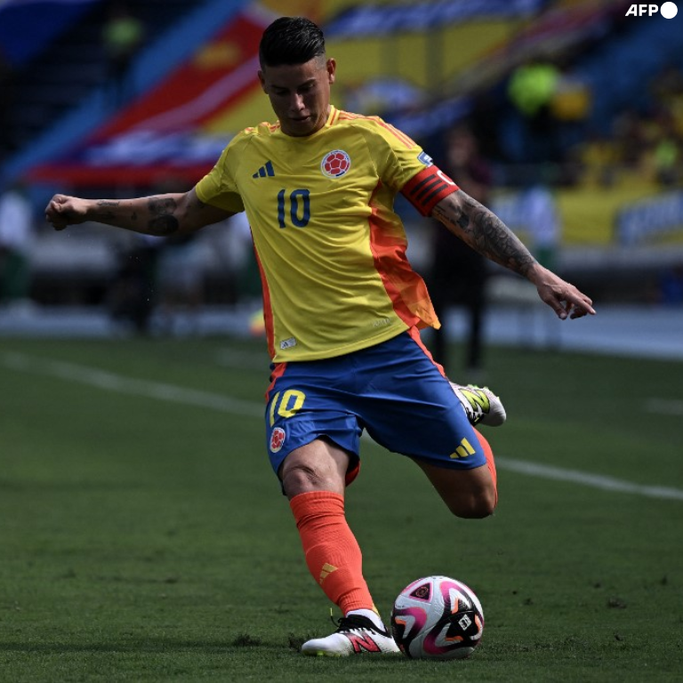 Saluden al futbolista que lleva ¡¡7 ASISTENCIAS!! en sus últimos 8 partidos disputados con la Selección de Colombia. Saluden al 10 más decisivo que ha tenido el combinado cafetero. Saluden al MEJOR FUTBOLISTA COLOMBIANO DE LA HISTORIA.